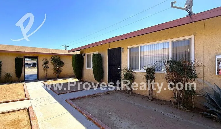20130 Rimrock Rd #B — Photo 2