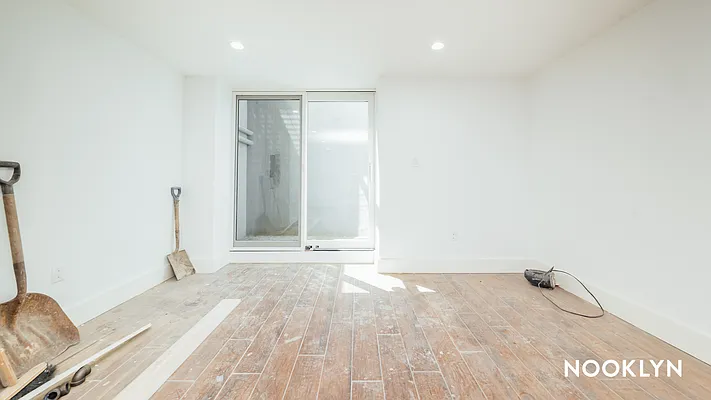 Rented by Nooklyn NYC LLC | media 12