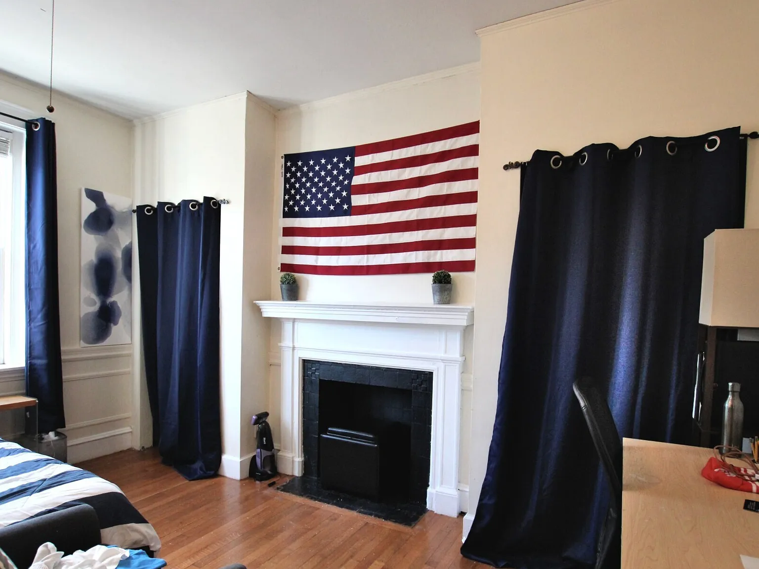 4 bed, 1025 sqft, $5,950 — Photo 4