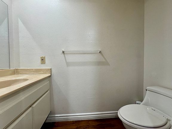 5th image of 402 S Garfield Ave APT 15