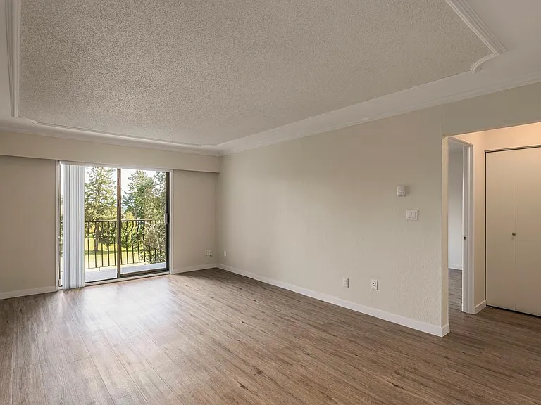 2600 Highland Blvd — Photo 7