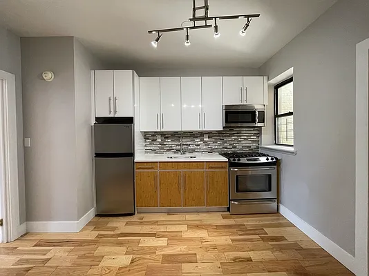 Rented by ERNY LLC | media 16