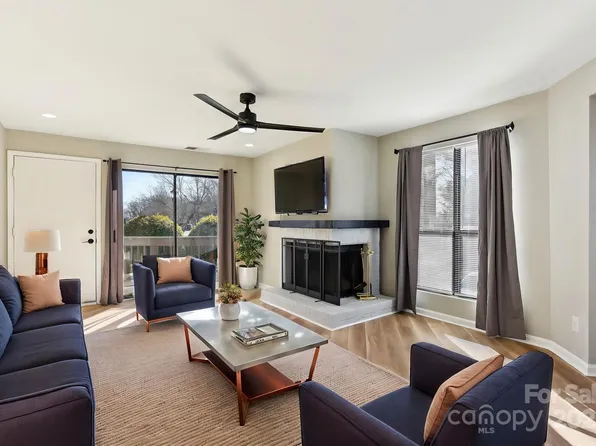 8103 Cedar Glen Dr, Charlotte, NC 28212