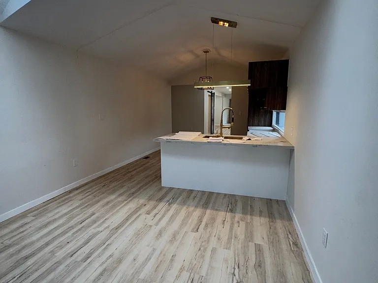 5759 Robinson St — Photo 5