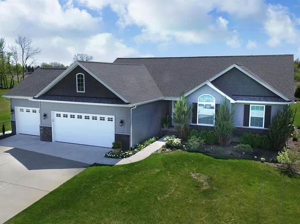 9466 Heritage Xing, Goodrich, MI 48438