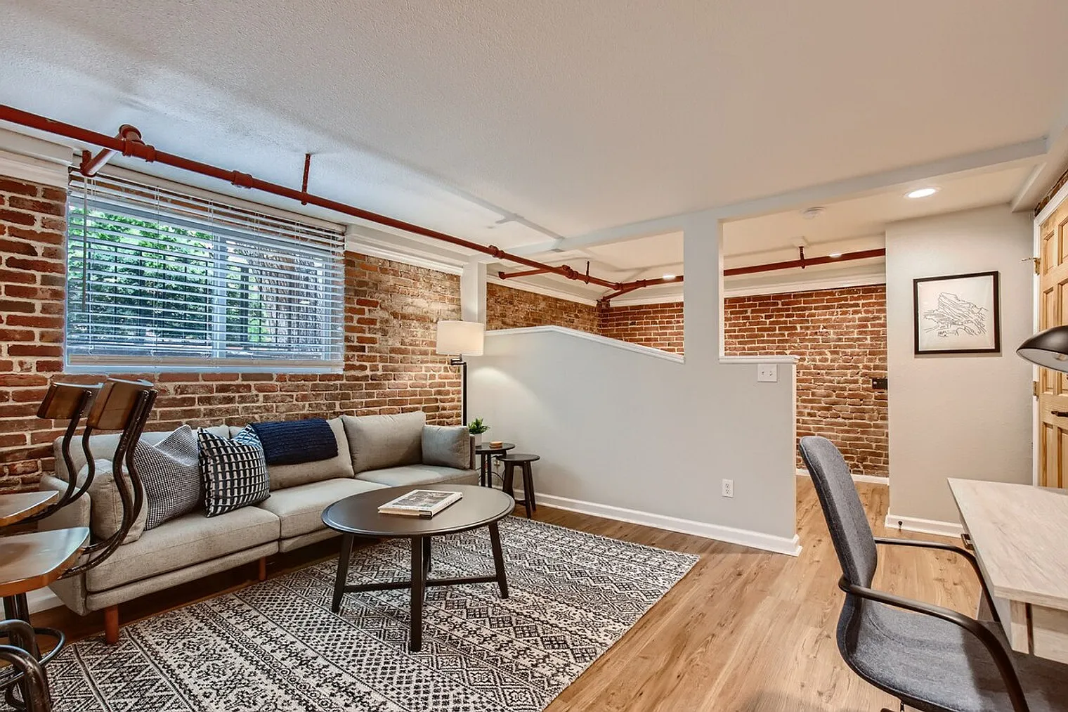 1 bed, 1.0 bath, 527 sqft, $2,640 — Photo 4