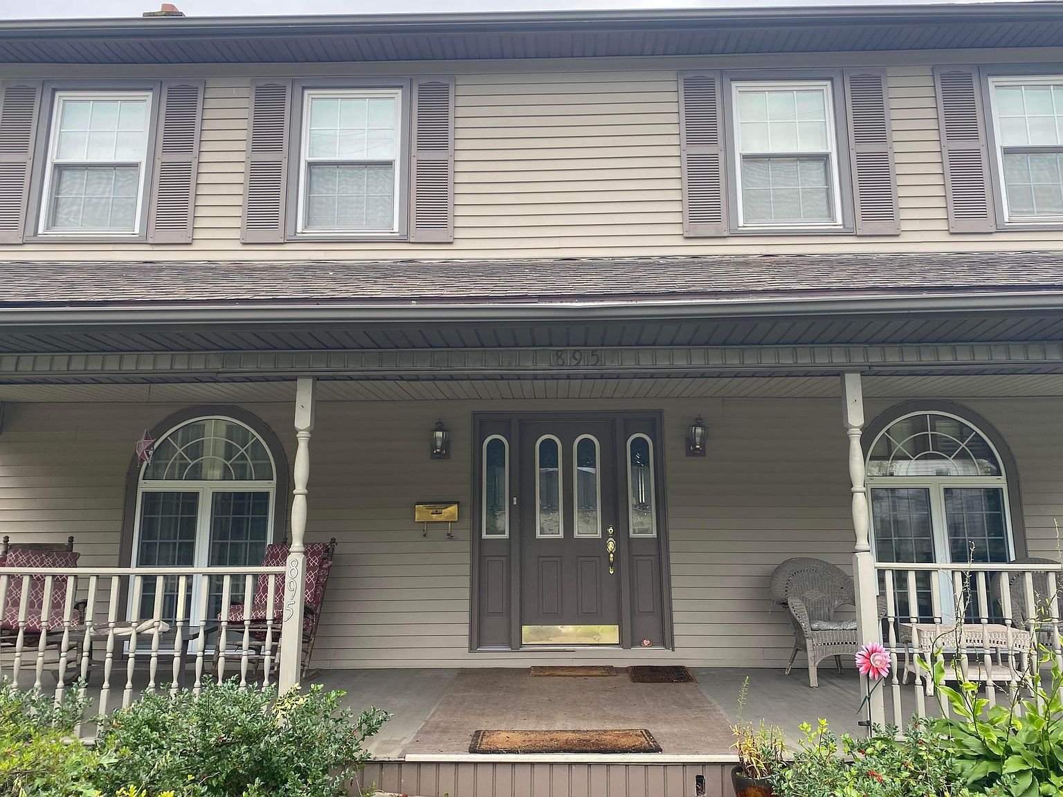 895 W Main St, Newark, OH 43055 Zillow