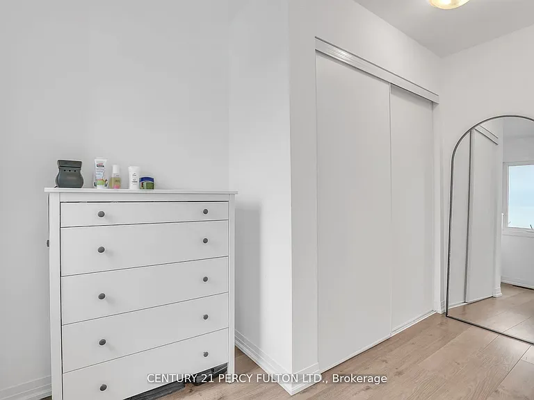 89 Fairlane Ave — Photo 25