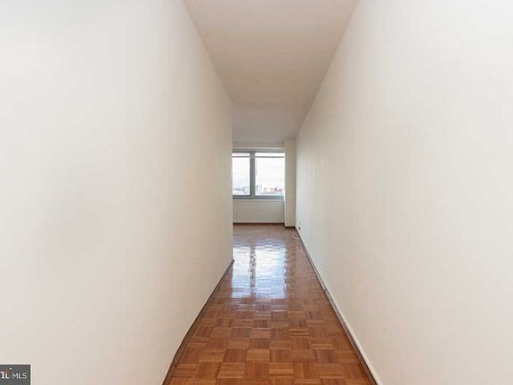 3rd image of 2401 Pennsylvania Ave APT 16B26