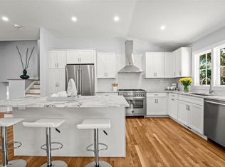 9 Country Ridge Dr, Rye Brook, NY 10573