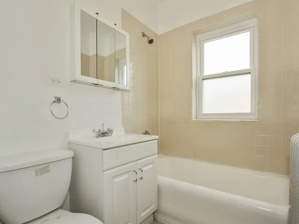 1742-56 E 72nd St Chicago, IL 60649