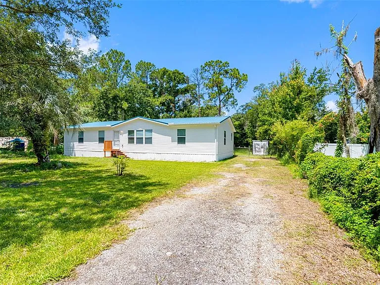 6847 Woodsman Dr — Photo 1