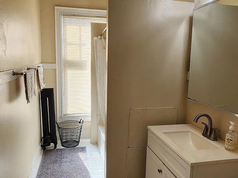 St. James Court Historic Apartments — Photo 32