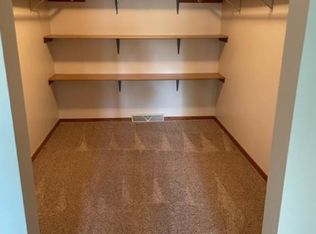 1267 Brookwood Dr, Green Bay, WI 54304