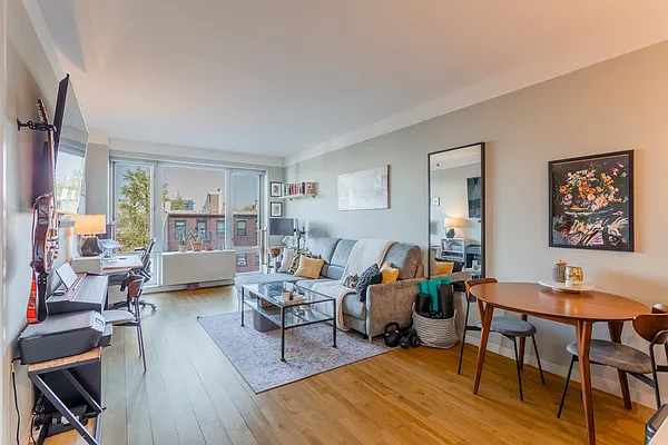 Rented by Bond New York | media 1