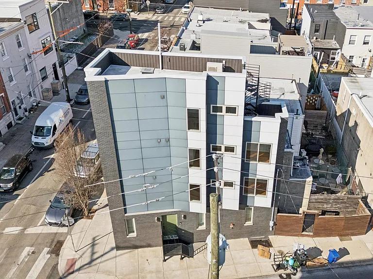 2521 E Dauphin St — Photo 12