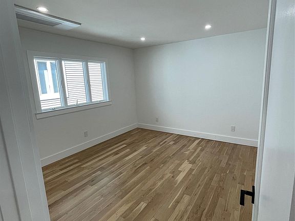 3rd image of 119 Alhambra Road