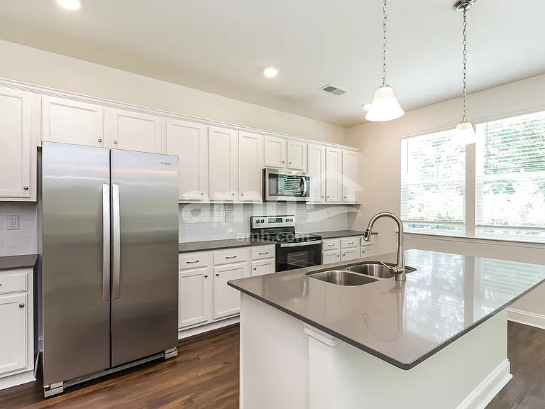 544 Rivermist Dr — Photo 3