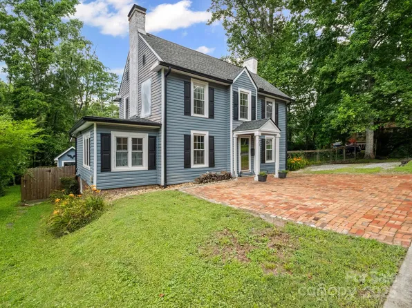 321 Ehringhaus St, Hendersonville, NC 28739