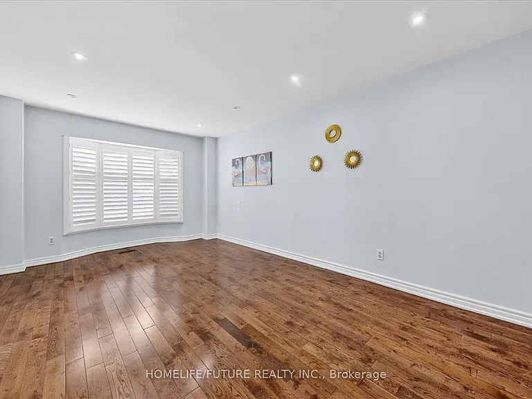 37 Elson St #UPPER — Photo 10