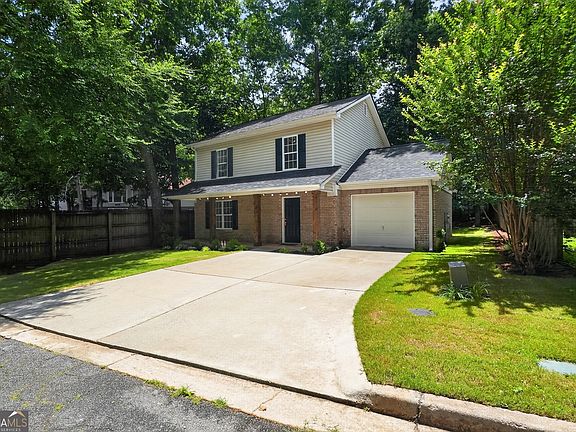 3rd image of 3380 Salem Cove Way SE