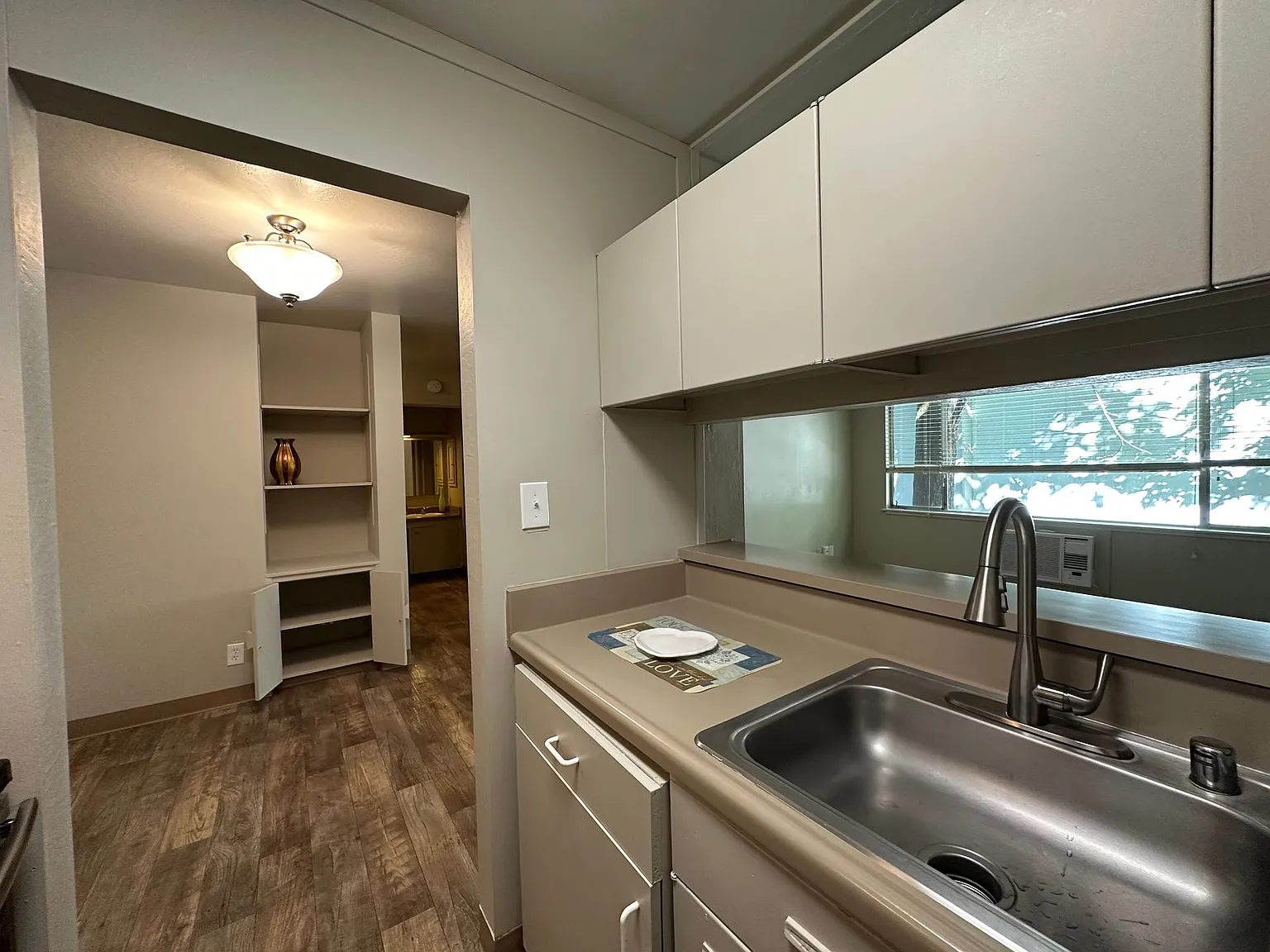 2425 Capitol Avenue — Photo 1
