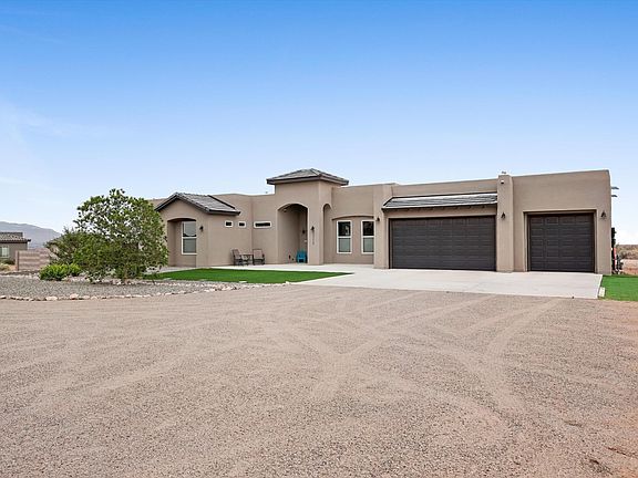 3rd image of 1513 Aztec Moon Ct SE