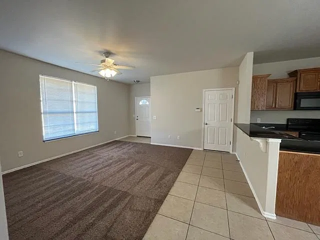 3 bed, 1177 sqft, $1,375 — Photo 4