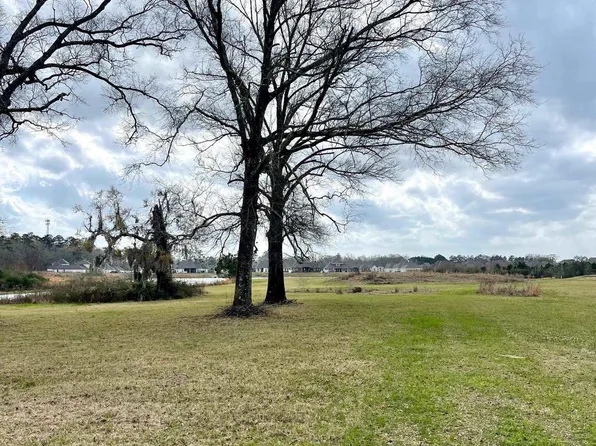 7562 Hunstock, Denham Springs, LA 70706