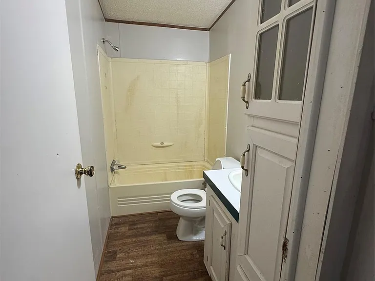 15240 Paradise Ct — Photo 7