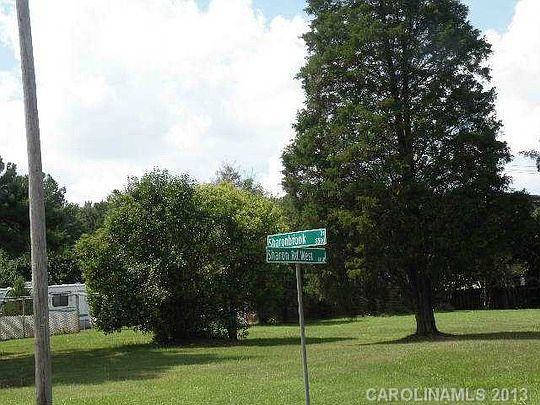 4th image of 8716 Sharonbrook Dr