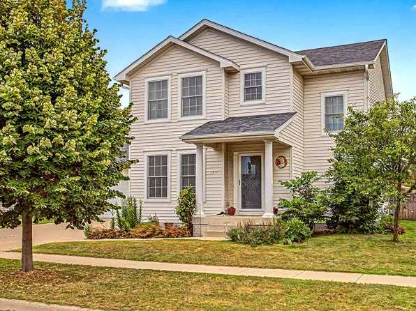 2517 Clayton Dr, Ames, IA 50010