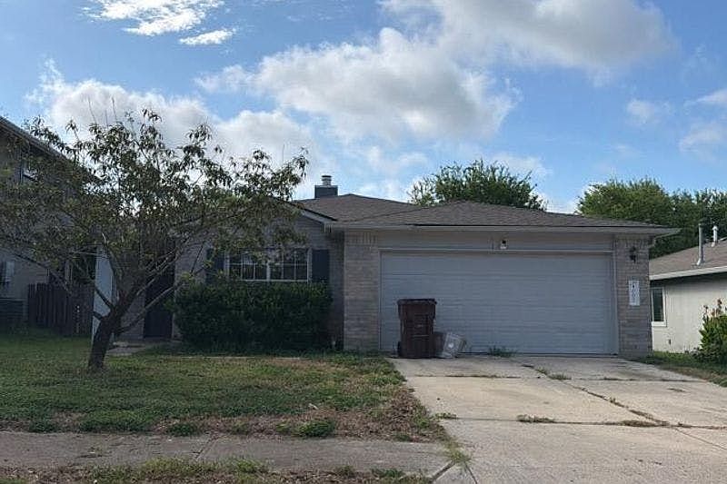 1st image of 4007 Reeders Dr