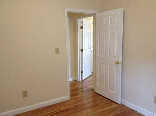 3 bed, 1200 sqft, $3,500 — Photo 4