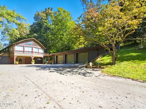 1356 Jayell Rd, Sevierville, TN 37862