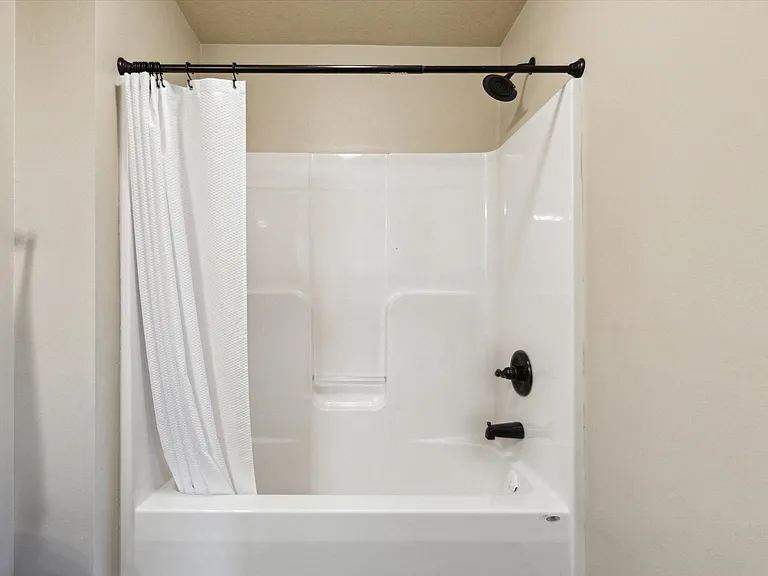 Two Bedroom - 2 Bed / 2 Bath - 987 Sq.Ft.