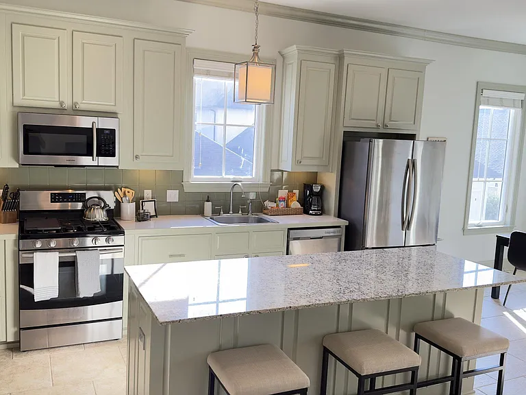 1656 Belmont Ave #B — Photo 6