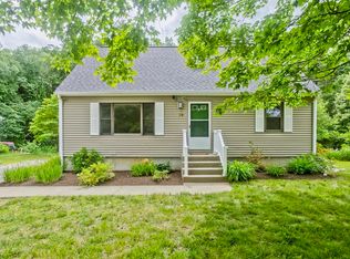 10 Matthew Dr, Northampton, MA 01062