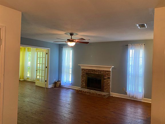5th image of 3161 Brockton Way #43