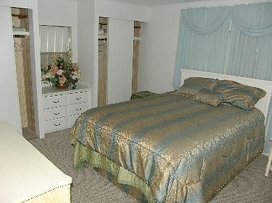 3rd image of 16640 Gardenia Dr
