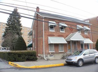 125 N 4th St, Emmaus, PA 18049