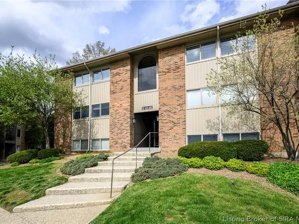 48 Lakeshore Drive, Clarksville, IN 47129