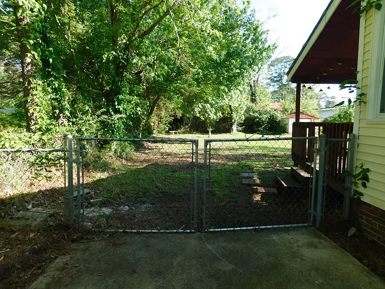 108 Beaufort Dr — Photo 19