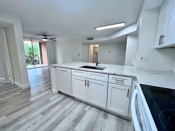 4th image of 1220 Wildwood Lakes Blvd APT 108