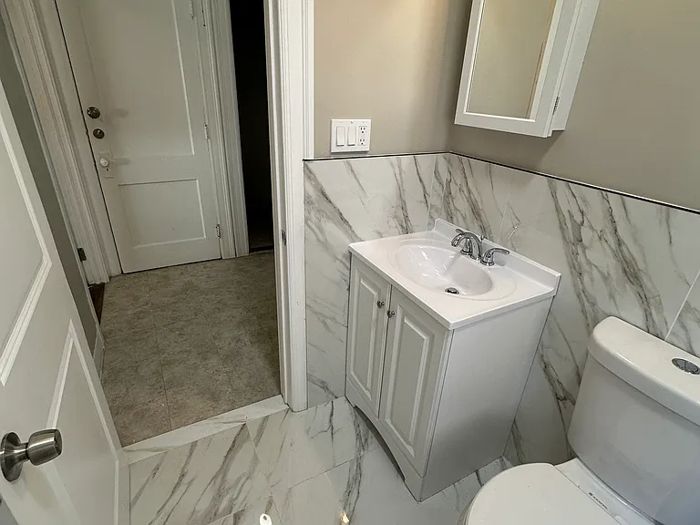 26 Dorothy St #1N — Photo 3