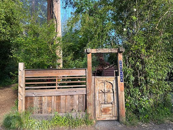 4th image of 10556 Woodside Drive