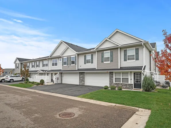 9891 5th Street Ln N, Lake Elmo, MN 55042