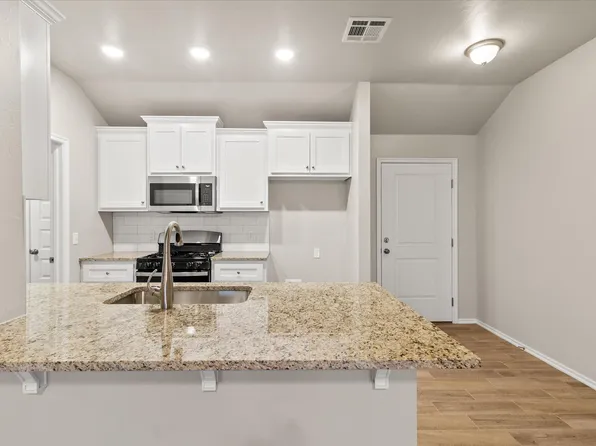 1214 Sierra Ln, Kingfisher, OK 73750