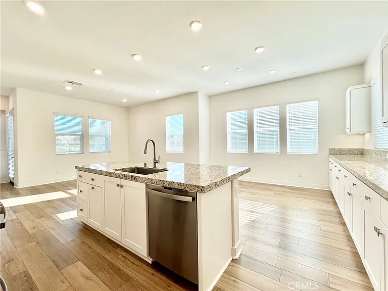 27054 Hummingbird Ln — Photo 7