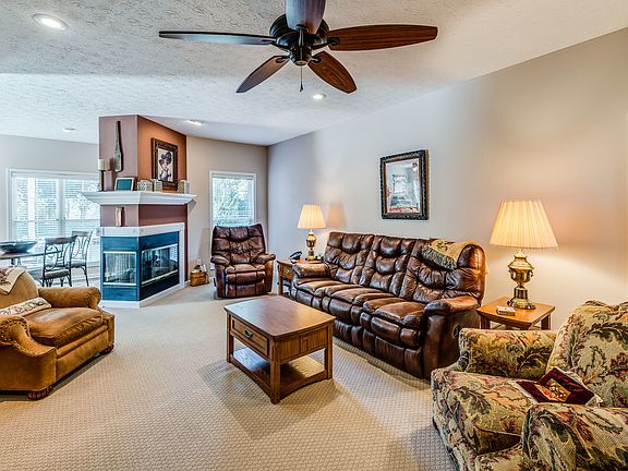 3rd image of 1058 River Bend Dr